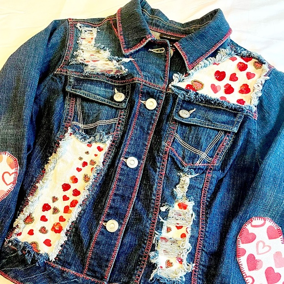 Upcycled distressed blue Jean jacket newly handmade patchwork hearts bike love - Picture 2 of 11